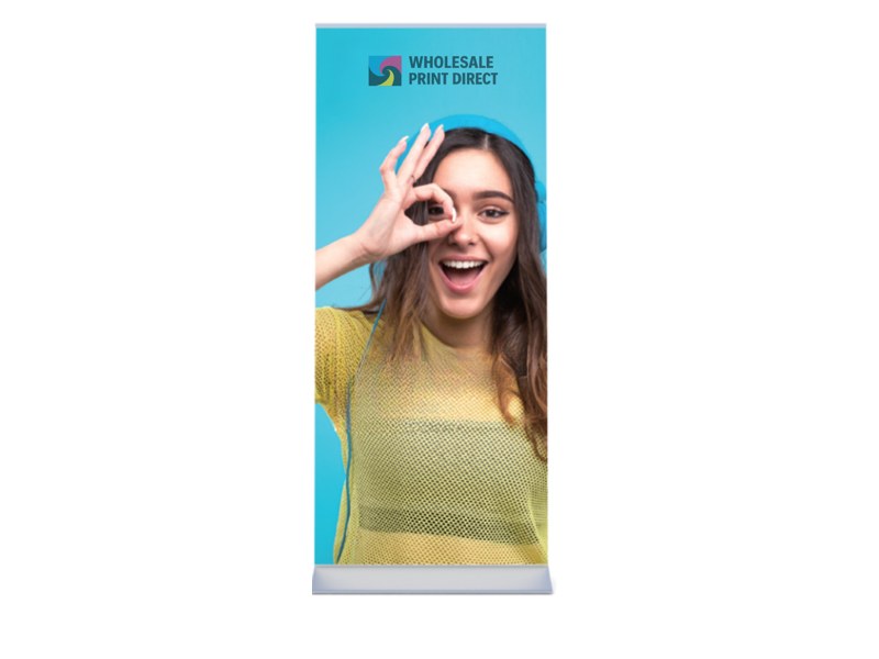 Heavy-duty teardrop base roll-up banner stand